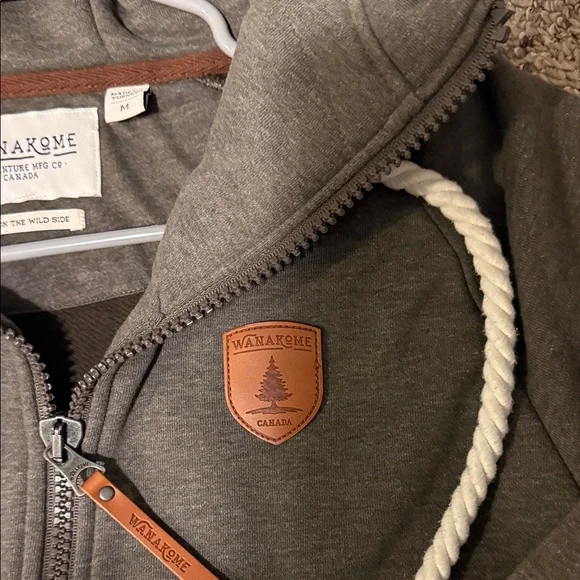 Wanakome grey womens full zip. size Medium. - Picture 4 of 9